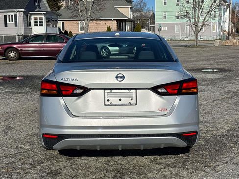 Used 2019 Nissan Altima 2.5 S image 4