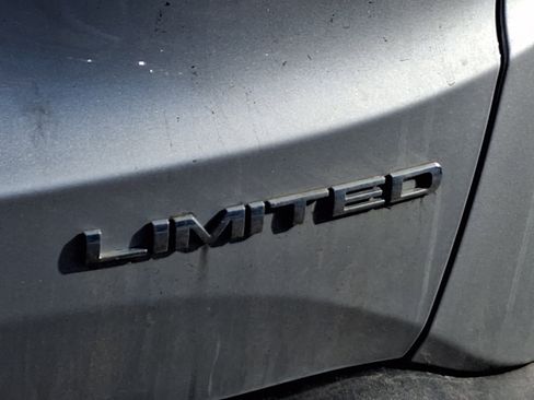 Used 2021 Jeep Renegade Limited image 29