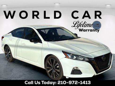Used 2022 Nissan Altima 2.5 SR FWD image 1