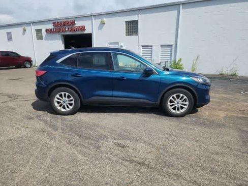 Used 2020 Ford Escape SE FWD image 11