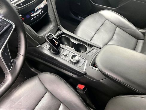 Used 2020 Cadillac XT5 Premium Luxury image 14