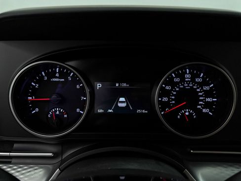 Used 2024 Kia Carnival LX image 34