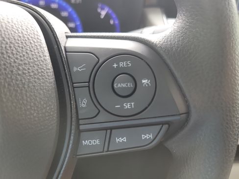 Used 2021 Toyota Corolla LE FWD image 28