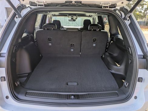 New 2025 Jeep Grand Cherokee Altitude image 29