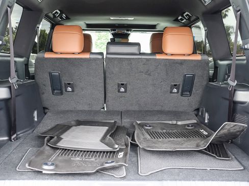 Used 2025 Lexus GX 550 AWD/4WD image 26