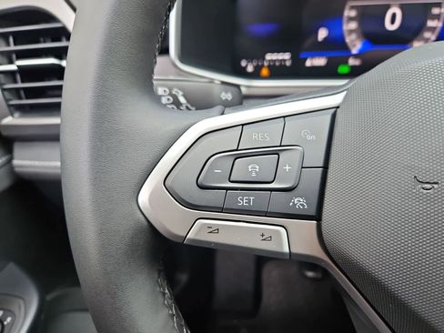 New 2026 Volkswagen Taos SE AWD/4WD image 24
