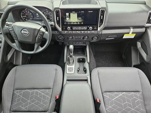 Used 2026 Nissan Frontier SV w/ Tow Package image 17