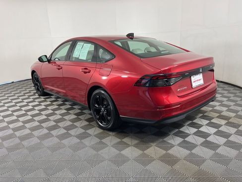 Certified 2025 Honda Accord SE image 3