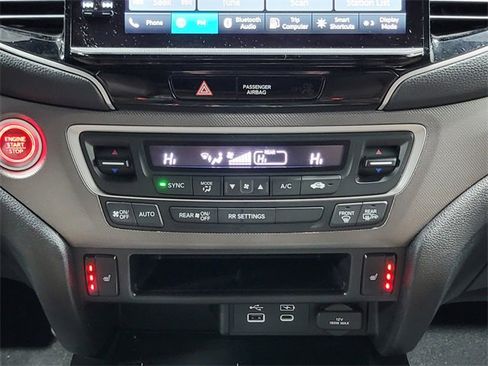 Certified 2025 Honda Ridgeline RTL image 21