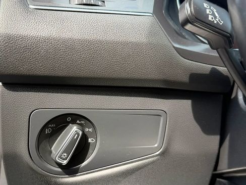 Used 2020 Volkswagen Tiguan SE R-Line AWD/4WD image 25