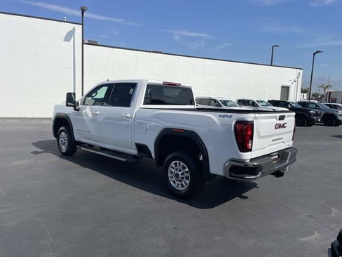 New 2026 GMC Sierra 2500 SLE w/ SLE Value Package; AWD/4WD image 4