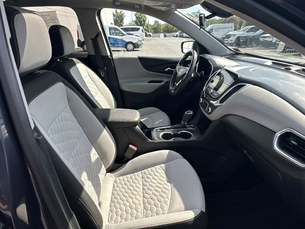 Used 2018 Chevrolet Equinox LT w/ Sun & Infotainment Package AWD/4WD image 14