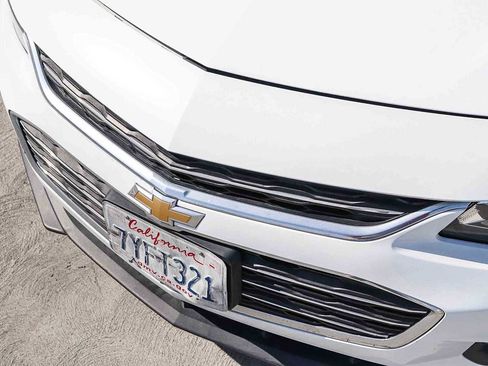 Used 2017 Chevrolet Malibu Hybrid image 8