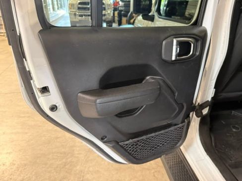 Used 2023 Jeep Wrangler Unlimited Sport AWD/4WD image 40