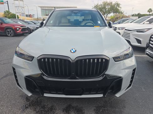 Used 2024 BMW X5 sDrive40i w/ M Sport Package RWD image 2