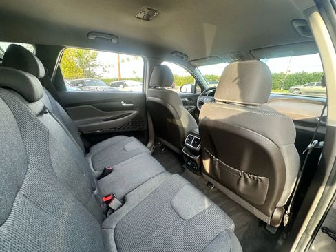 Used 2019 Hyundai Santa Fe SE image 29
