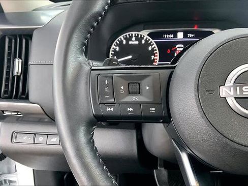 Certified 2025 Nissan Pathfinder SL image 23