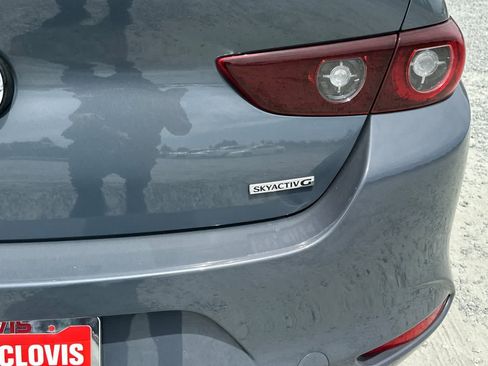 Used 2022 MAZDA MAZDA3 s FWD image 13