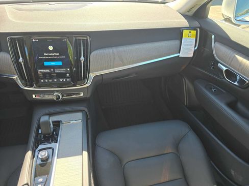 Used 2025 Volvo S90 B6 Plus w/ Protection Package Premier AWD/4WD image 18