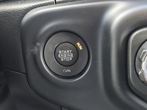 Used 2023 Jeep Wrangler Unlimited Sport image 15