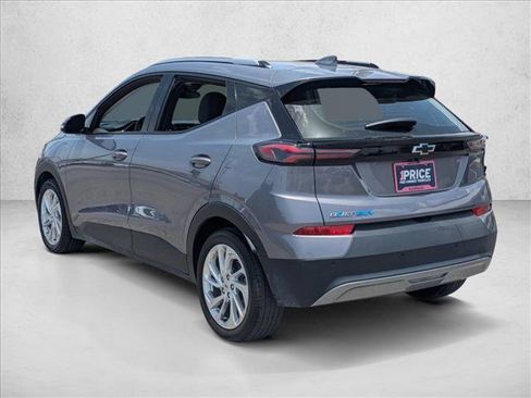 Used 2023 Chevrolet Bolt EUV LT w/ Driver Confidence Package FWD image 8