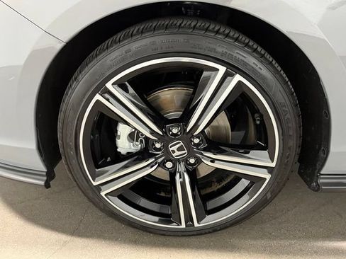 Used 2025 Honda Accord Sport image 28