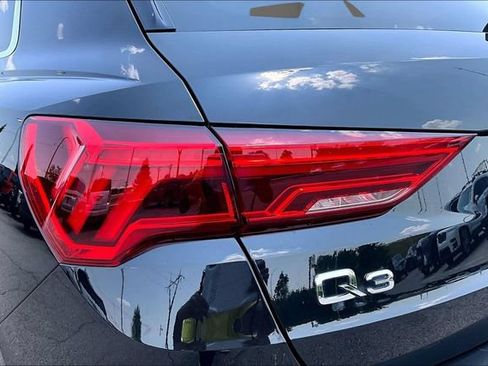Used 2020 Audi Q3 2.0T Premium Plus w/ Premium Plus Package AWD/4WD image 29