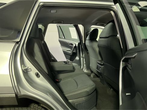 Used 2024 Toyota RAV4 LE AWD/4WD image 25