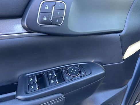 Used 2024 Ford Ranger Lariat w/ FX4 Off-Road Package image 17