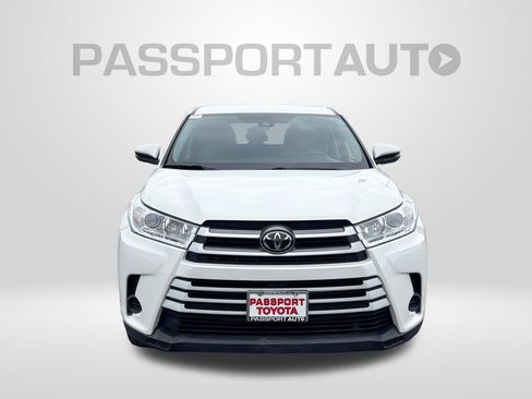 Used 2019 Toyota Highlander LE FWD image 12