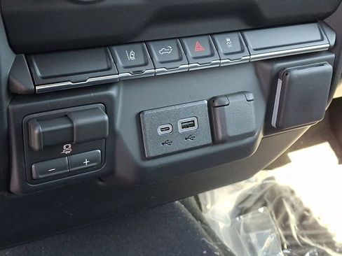 New 2026 GMC Sierra 2500 Pro w/ Convenience Package AWD/4WD image 15