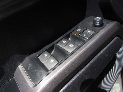 Used 2021 Toyota Tacoma TRD Off-Road RWD image 20