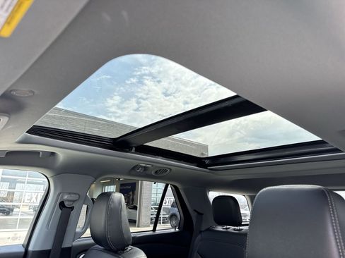 Used 2023 Ford Explorer Limited w/ Limited Technology Package image 22