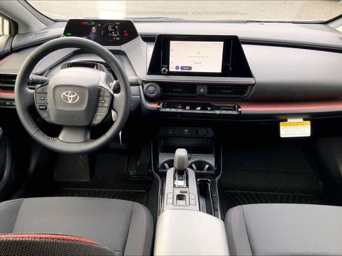 New 2026 Toyota Prius SE image 5