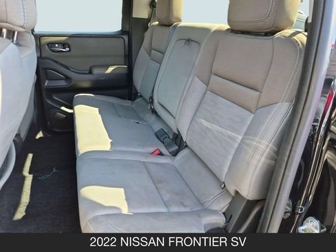 Used 2022 Nissan Frontier SV AWD/4WD image 16