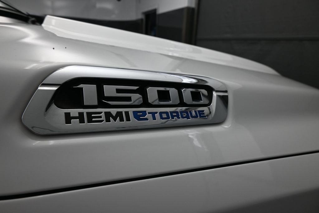 Used 2022 RAM 1500 Big Horn AWD/4WD image 40