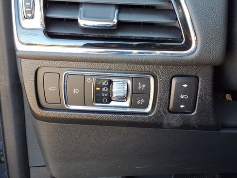 Used 2022 Lincoln Navigator Reserve AWD/4WD image 19