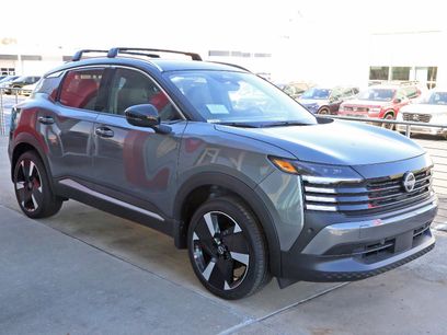 New 2026 Nissan Kicks SR w/ Cold Weather Package