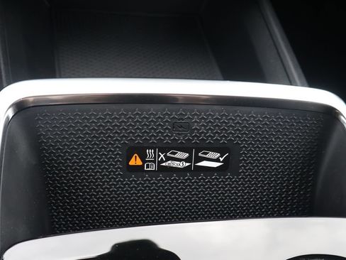 New 2026 Chevrolet Equinox LT w/ Convenience Package II FWD image 32