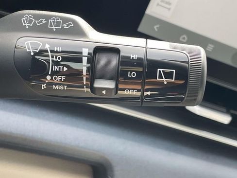 New 2026 Kia Carnival EX FWD image 34