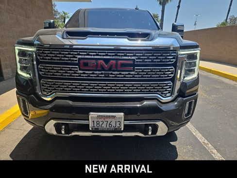 Used 2021 GMC Sierra 2500 Denali w/ Denali Ultimate Package AWD/4WD image 2