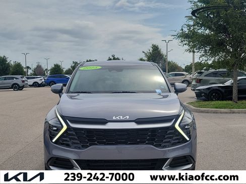 Used 2025 Kia Sportage EX FWD image 2