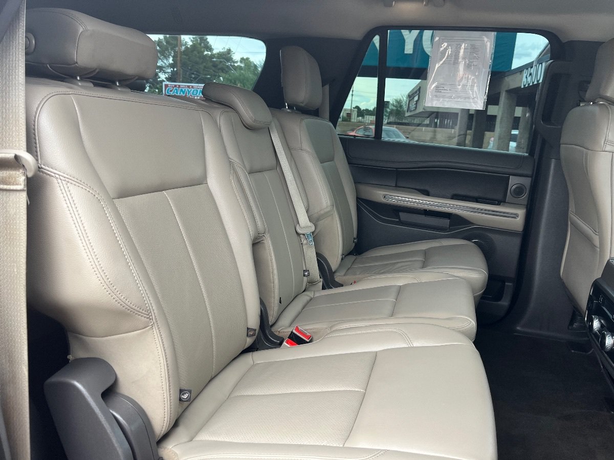 Used 2019 Ford Expedition Max XLT w/ Equipment Group 202A AWD/4WD image 34