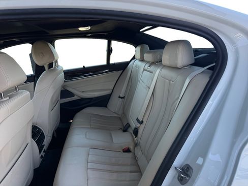 Used 2018 BMW 530e RWD image 11