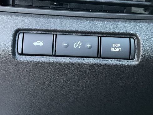 New 2025 Nissan Altima 2.5 SR image 25