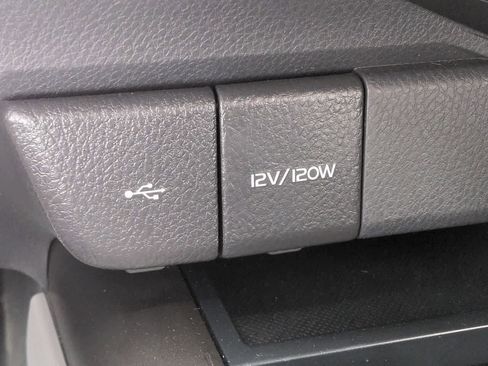 Used 2023 Toyota Camry SE image 29