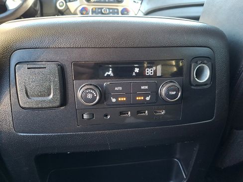 Used 2017 GMC Yukon XL Denali w/ Open Road Package image 12