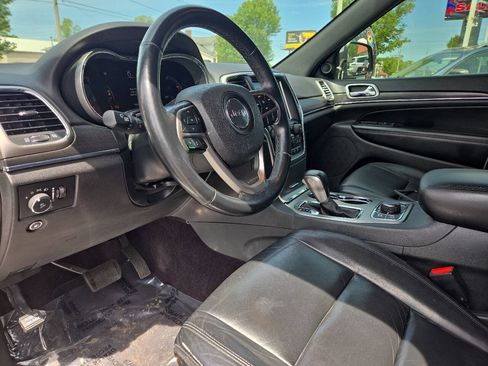 Used 2018 Jeep Grand Cherokee Limited AWD/4WD image 10