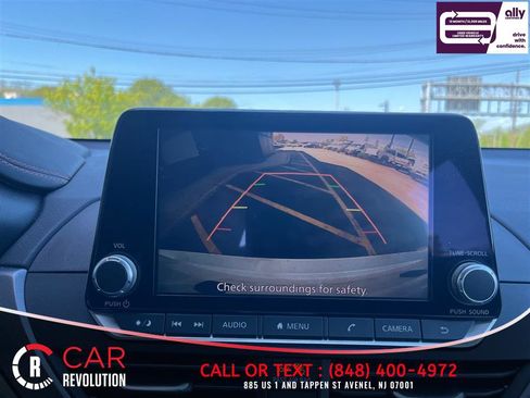 Used 2024 Nissan Altima 2.5 SR FWD image 15