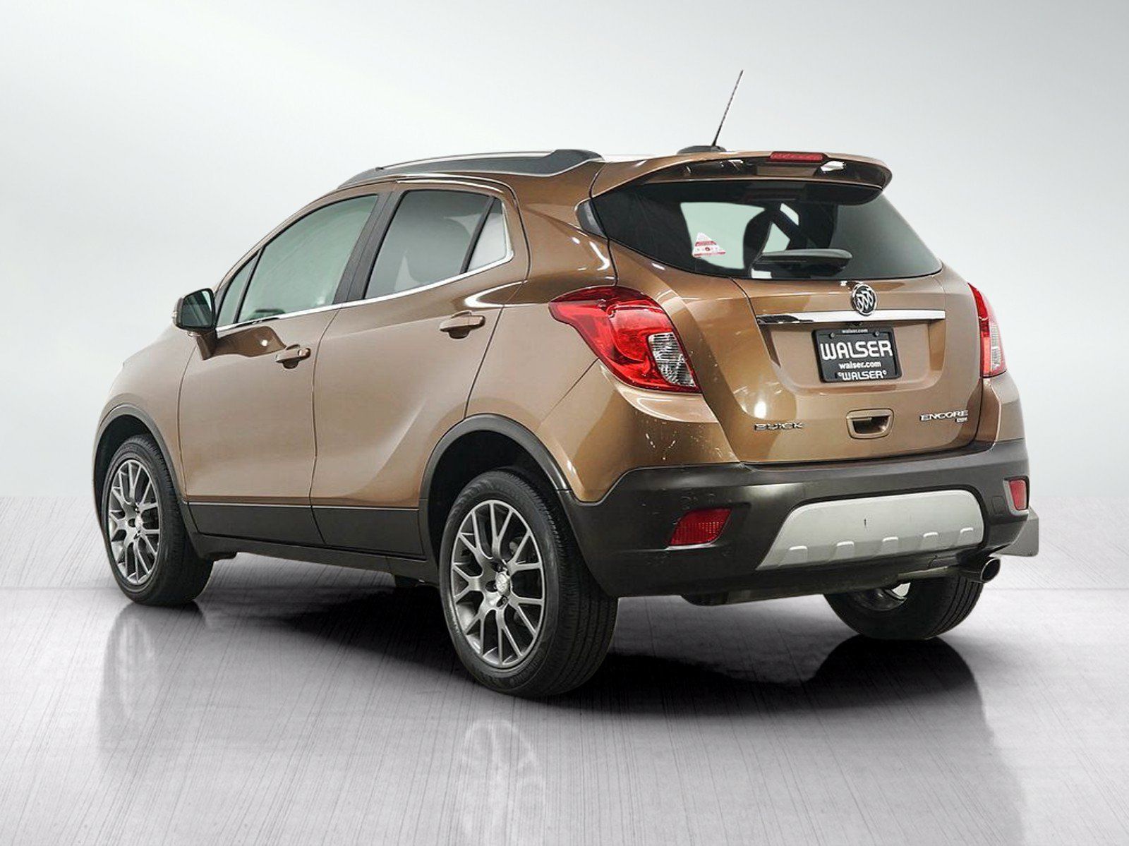 Used 2016 Buick Encore Sport Touring AWD/4WD image 3